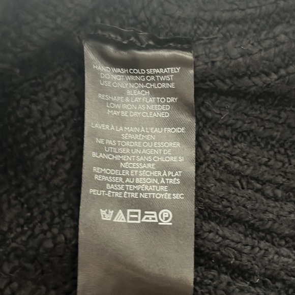 NWT. Free People Brookside Tunic Sweater in Black. Size Small - Picture 9 of 12